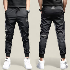 Johann | Slim Fit Jogginghose - Leicht & Elastisch - - Johann | Leichtgewichtige Slim Fit Jogginghose - Komfort mit Elasthan Taillenzug - €25 - Concept FashionLab